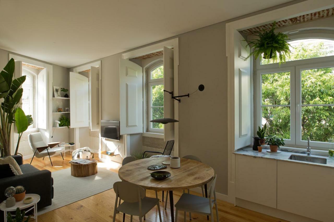 Update Urban Chic Flat In 19Th Century Building 2 Bedrooms & 2 Bathrooms & Ac Central Alfama District Lisboa 外观 照片