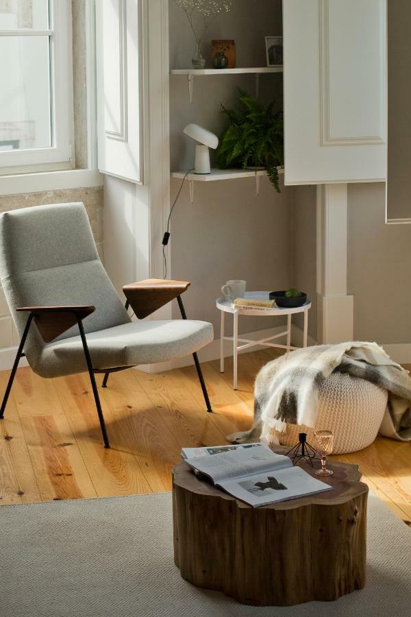 Update Urban Chic Flat In 19Th Century Building 2 Bedrooms & 2 Bathrooms & Ac Central Alfama District Lisboa 外观 照片